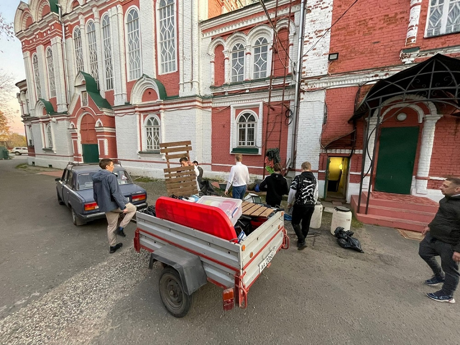 LkqjOQUZHjA.jpg