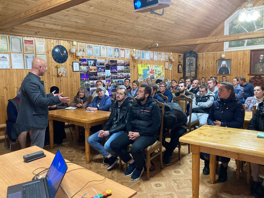 UzlelwH6nOY.jpg