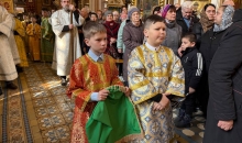 Божественная литургия, в которой приняли участие воспитанники воскресных школ Кимрского благочиния.