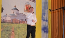 За родником белый храм