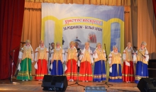 За родником белый храм