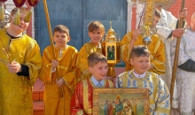 Божественная литургия, в которой приняли участие воспитанники воскресных школ Кимрского благочиния.